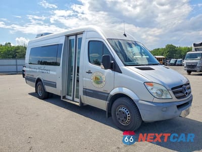 Czwarte zdjęcie samochodu z boku: 2012 MERCEDES-BENZ SPRINTER 3500 VIN:WDAPF4CC2C5658276 - miniatura