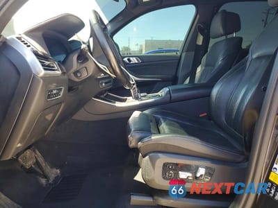 Zdjęcie 7 z 13 samochodu: 2020 BMW X5 XDRIVE50I VIN:5UXJU2C06L9B70977 - miniatura