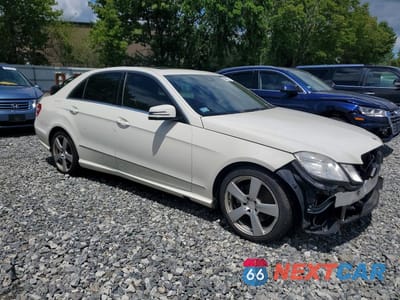 Czwarte zdjęcie samochodu z boku: 2010 MERCEDES-BENZ E 350 4MATIC VIN:WDDHF8HB6AA161024 - miniatura