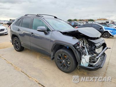 Czwarte zdjęcie samochodu z boku: 2022 TOYOTA RAV4 SE VIN:4T3T6RFV8NU069525 - miniatura