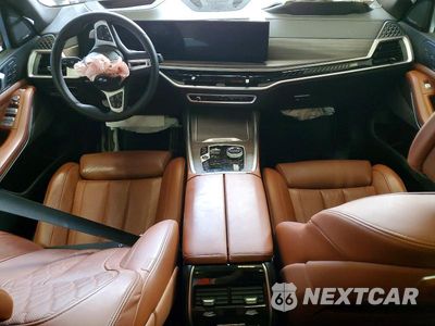 Zdjęcie 8 z 14 samochodu: 2024 BMW X7 M60I VIN:5UX33EM0XR9V87293 - miniatura