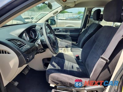 Zdjęcie 7 z 14 samochodu: 2014 DODGE GRAND CARAVAN SXT VIN:2C4RDGCGXER259847 - miniatura
