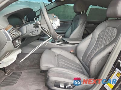 Zdjęcie 7 z 12 samochodu: 2021 BMW 530 I VIN:WBA53BH06MCF74135 - miniatura