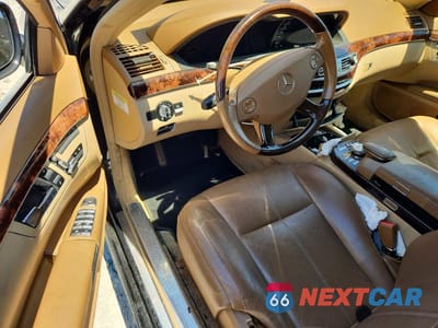 Zdjęcie 8 z 12 samochodu: 2007 MERCEDES-BENZ S 550 VIN:WDDNG71X37A051511 - miniatura