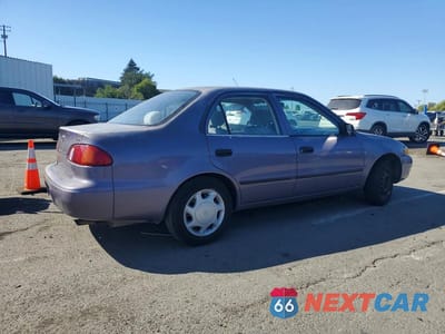 Trzecie zdjęcie samochodu z tyłu: 1998 TOYOTA COROLLA VE VIN:1NXBR12E0WZ025071 - miniatura