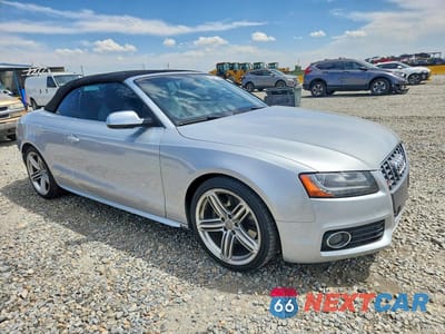 Czwarte zdjęcie samochodu z boku: 2012 AUDI S5 PRESTIGE VIN:WAUVGAFH3CN000549 - miniatura