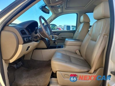Zdjęcie 7 z 13 samochodu: 2009 GMC YUKON XL VIN:1GKFK36369R250007 - miniatura