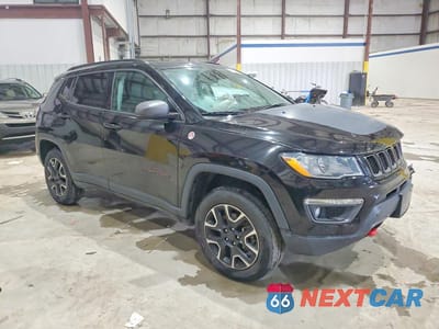 Czwarte zdjęcie samochodu z boku: 2020 JEEP COMPASS TRAILHAWK VIN:3C4NJDDB3LT159737 - miniatura