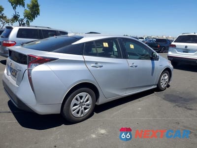 Trzecie zdjęcie samochodu z tyłu: 2016 TOYOTA PRIUS TWO VIN:JTDKBRFU8G3508016 - miniatura