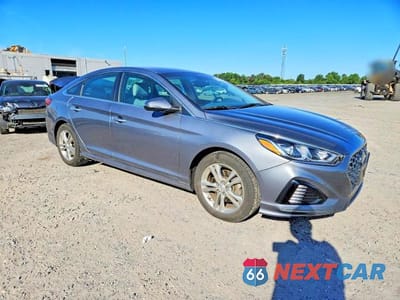 Czwarte zdjęcie samochodu z boku: 2019 HYUNDAI SONATA SEL VIN:5NPE34AF9KH778567 - miniatura