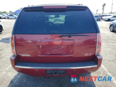 Zdjęcie 6 z 13 samochodu: 2007 GMC YUKON DENALI VIN:1GKFK63847J271466 - miniatura