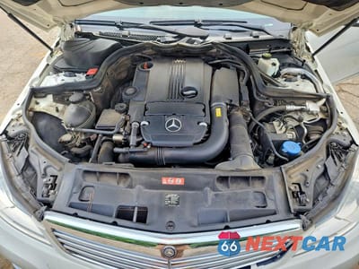 Zdjęcie 11 z 12 samochodu: 2012 MERCEDES-BENZ C 250 VIN:WDDGF4HBXCA602855 - miniatura