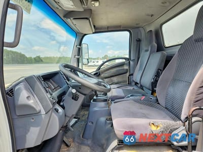 Zdjęcie 7 z 13 samochodu: 2011 ISUZU NPR HD BOX TRUCK VIN:JALB4W174B7401930 - miniatura