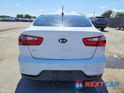Zdjęcie 6 z 12 samochodu: 2016 KIA RIO LX VIN:KNADM4A31G6639756 - miniatura