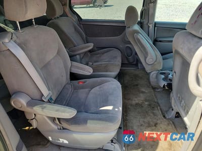 Zdjęcie 11 z 13 samochodu: 2004 TOYOTA SIENNA LE 7 PASSENGER VIN:5TDZA23C64S086391 - miniatura