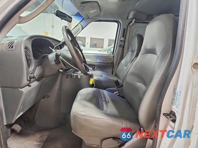 Zdjęcie 7 z 14 samochodu: 2003 FORD E150 DELIVERY VAN VIN:1FTRE14213HA81834 - miniatura