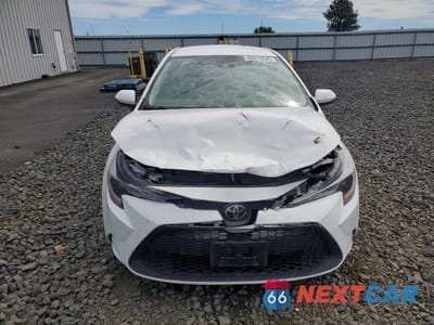 Piąte zdjęcie samochodu w środku: 2021 TOYOTA COROLLA LE VIN:5YFEPMAE9MP197359 - miniatura