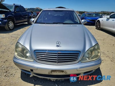 Piąte zdjęcie samochodu w środku: 2001 MERCEDES-BENZ S 430 VIN:WDBNG70J21A171135 - miniatura