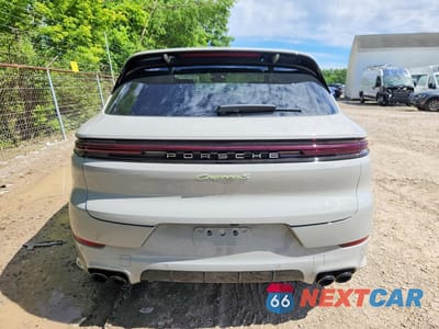 Zdjęcie 6 z 14 samochodu: 2026 PORSCHE CAYENNE SE HYBRID VIN:WP1AN2AY4TDA20172 - miniatura