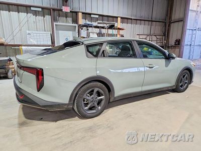 Trzecie zdjęcie samochodu z tyłu: 2025 KIA K4 LXS VIN:3KPFT4DE8SE088949 - miniatura