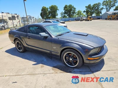 Czwarte zdjęcie samochodu z boku: 2007 FORD MUSTANG GT VIN:1ZVFT82H375295432 - miniatura
