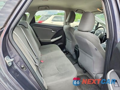 Zdjęcie 10 z 12 samochodu: 2013 TOYOTA PRIUS TWO VIN:JTDKN3DU7D1694761 - miniatura