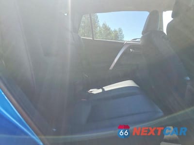 Zdjęcie 11 z 13 samochodu: 2016 TOYOTA RAV4 HV LIMITED VIN:JTMDJREV6GD053568 - miniatura
