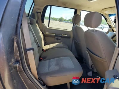 Zdjęcie 10 z 12 samochodu: 2005 FORD EXPLORER SPORT TRAC VIN:1FMZU67K15UB93390 - miniatura
