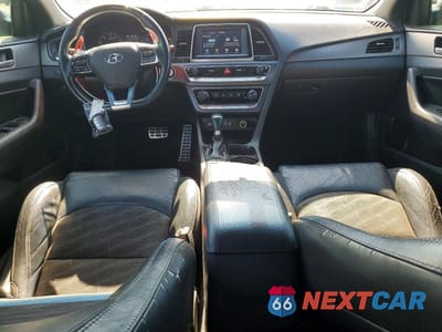 Zdjęcie 8 z 12 samochodu: 2018 HYUNDAI SONATA SPORT VIN:5NPE34AF5JH684684 - miniatura