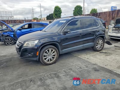 2011 VOLKSWAGEN TIGUAN S WVGBV7AX6BW556274 - główne zdjęcie licytacji z USA - miniatura