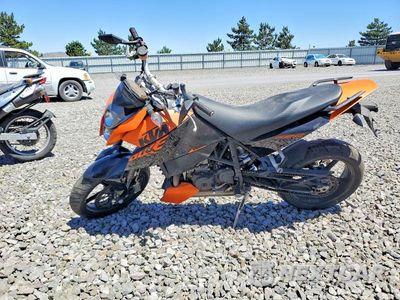 Trzecie zdjęcie samochodu z tyłu: 2009 KTM 690 DUKE VIN:VBKLDS4069M726800 - miniatura