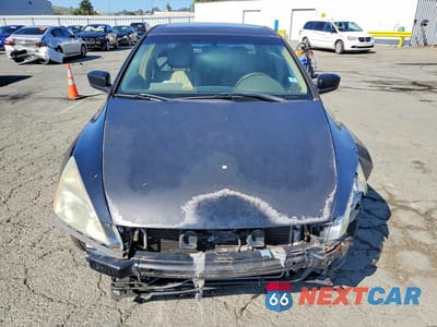 Piąte zdjęcie samochodu w środku: 2003 HONDA ACCORD EX VIN:1HGCM66553A052456 - miniatura