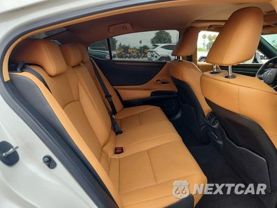 Zdjęcie 10 z 13 samochodu: 2025 LEXUS ES 300H BASE VIN:58ADA1C10SU071918 - miniatura
