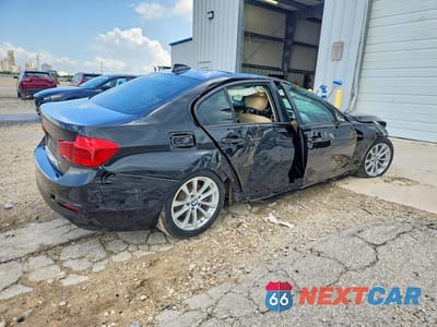 Trzecie zdjęcie samochodu z tyłu: 2017 BMW 320 I VIN:WBA8E1G3XHNU17695 - miniatura