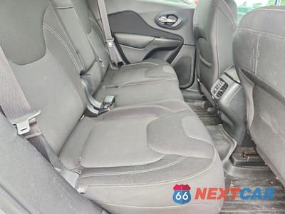 Zdjęcie 11 z 13 samochodu: 2015 JEEP CHEROKEE LATITUDE VIN:1C4PJMCS3FW757271 - miniatura