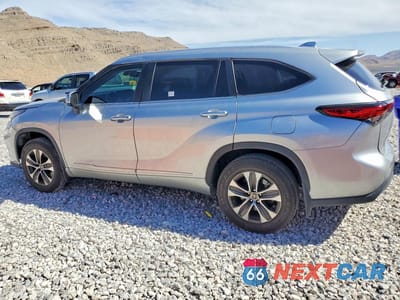 Drugie zdjęcie samochodu z przodu: 2023 TOYOTA HIGHLANDER XLE VIN:5TDKDRAH4PS016411 - miniatura