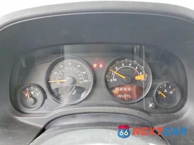Zdjęcie 9 z 13 samochodu: 2014 JEEP PATRIOT SPORT VIN:1C4NJPBA4ED692538 - miniatura