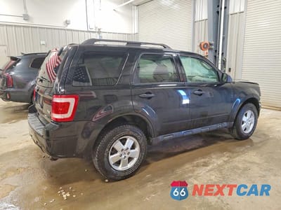 Trzecie zdjęcie samochodu z tyłu: 2011 FORD ESCAPE XLT VIN:1FMCU9DG8BKA33697 - miniatura