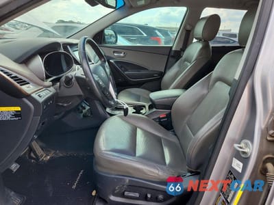 Zdjęcie 7 z 13 samochodu: 2017 HYUNDAI SANTA FE SE ULTIMATE VIN:KM8SR4HF7HU167969 - miniatura