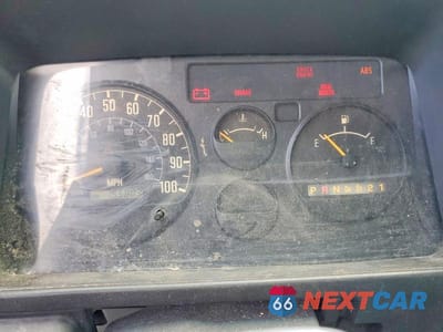 Zdjęcie 9 z 13 samochodu: 2003 ISUZU NPR BOX TRUCK VIN:4KLB4B1R53J800488 - miniatura