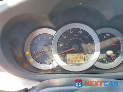 Zdjęcie 9 z 13 samochodu: 2008 TOYOTA RAV4 BASE VIN:JTMZD33V885116131 - miniatura