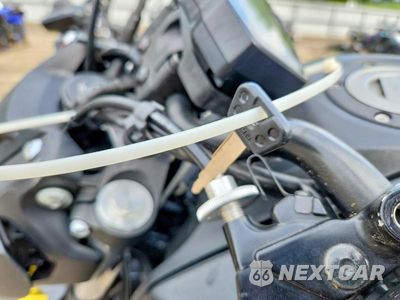 Zdjęcie 8 z 9 samochodu: 2018 YAMAHA MT07 VIN:JYARM27E6JA001167 - miniatura