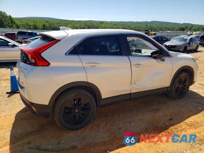 Trzecie zdjęcie samochodu z tyłu: 2018 MITSUBISHI ECLIPSE CROSS LE VIN:JA4AT4AA8JZ063252 - miniatura