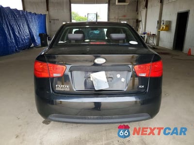 Zdjęcie 6 z 12 samochodu: 2010 KIA FORTE EX VIN:KNAFU4A23A5823559 - miniatura