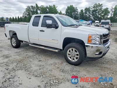 Czwarte zdjęcie samochodu z boku: 2011 CHEVROLET SILVERADO K3500 LT VIN:1GC5K0C80BZ372907 - miniatura