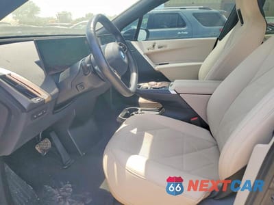Zdjęcie 7 z 14 samochodu: 2023 BMW IX XDRIVE50 VIN:WB523CF02PCM84959 - miniatura