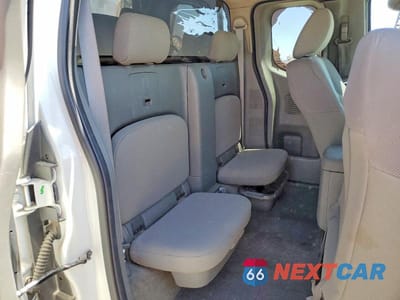 Zdjęcie 10 z 13 samochodu: 2015 NISSAN FRONTIER S VIN:1N6BD0CT3FN742730 - miniatura