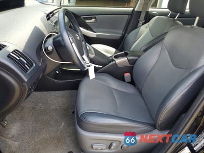 Zdjęcie 7 z 12 samochodu: 2015 TOYOTA PRIUS FOUR VIN:JTDKN3DU3F1908664 - miniatura