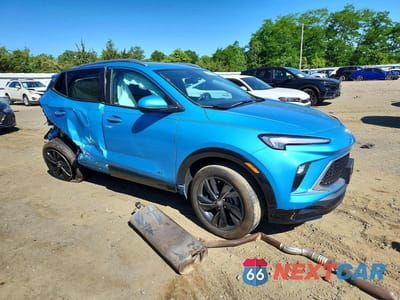 Czwarte zdjęcie samochodu z boku: 2025 BUICK ENCORE GX SPORT TOURING VIN:KL4AMESL3SB038448 - miniatura