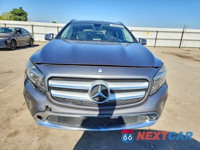 Piąte zdjęcie samochodu w środku: 2015 MERCEDES-BENZ GLA 250 4MATIC VIN:WDCTG4GB0FJ180861 - miniatura
